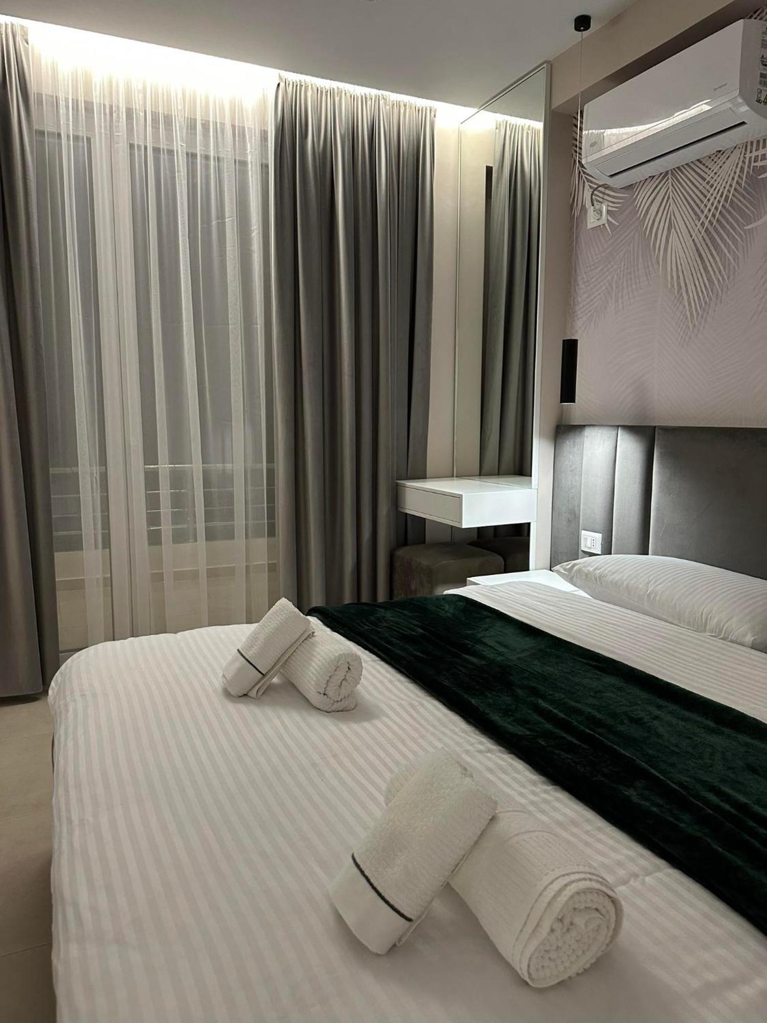 Sea View Apartment Luxury Vlore Luaran gambar